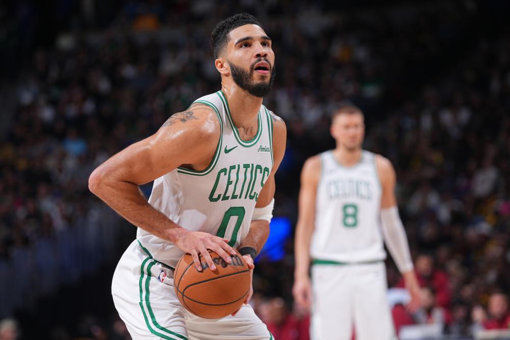 中国男排3-0塞尔维亚获15.98分！世界排名升至20 全队举海宁狂欢