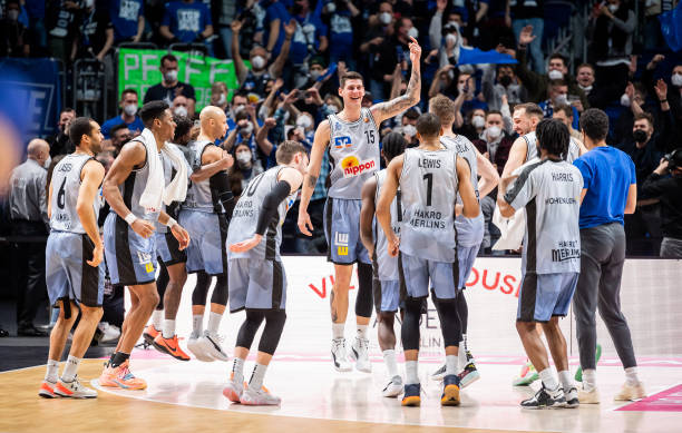 爆砍44分 爆砍44分